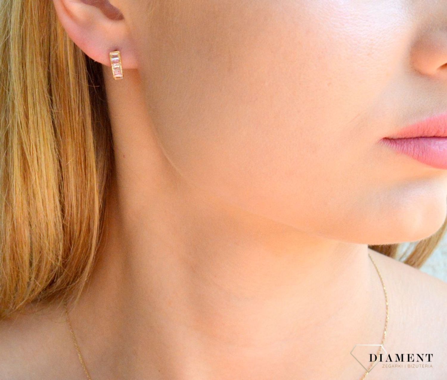 Złote kolczyki ozdobione różowymi i białymi cyrkoniami KL 3298A.jpg